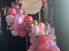 Engagement-geometric-column-with-balloon-garland